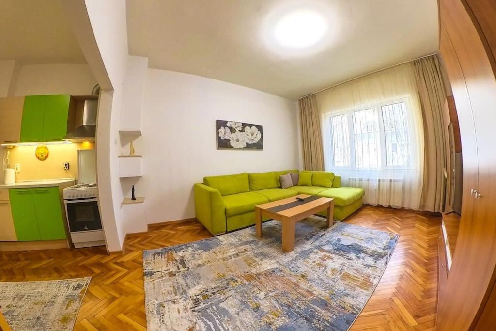 The Green Apartment In The Heart Of Old Sofia 1Bdr Luaran gambar